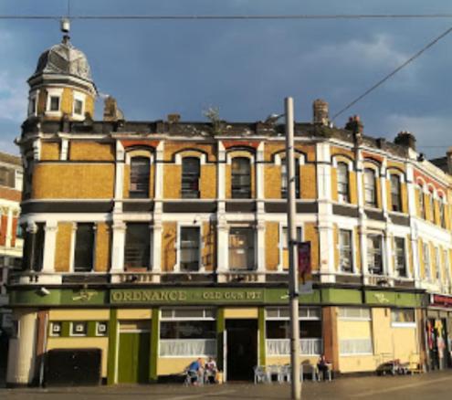 Hostel Ordnance London Exterior photo